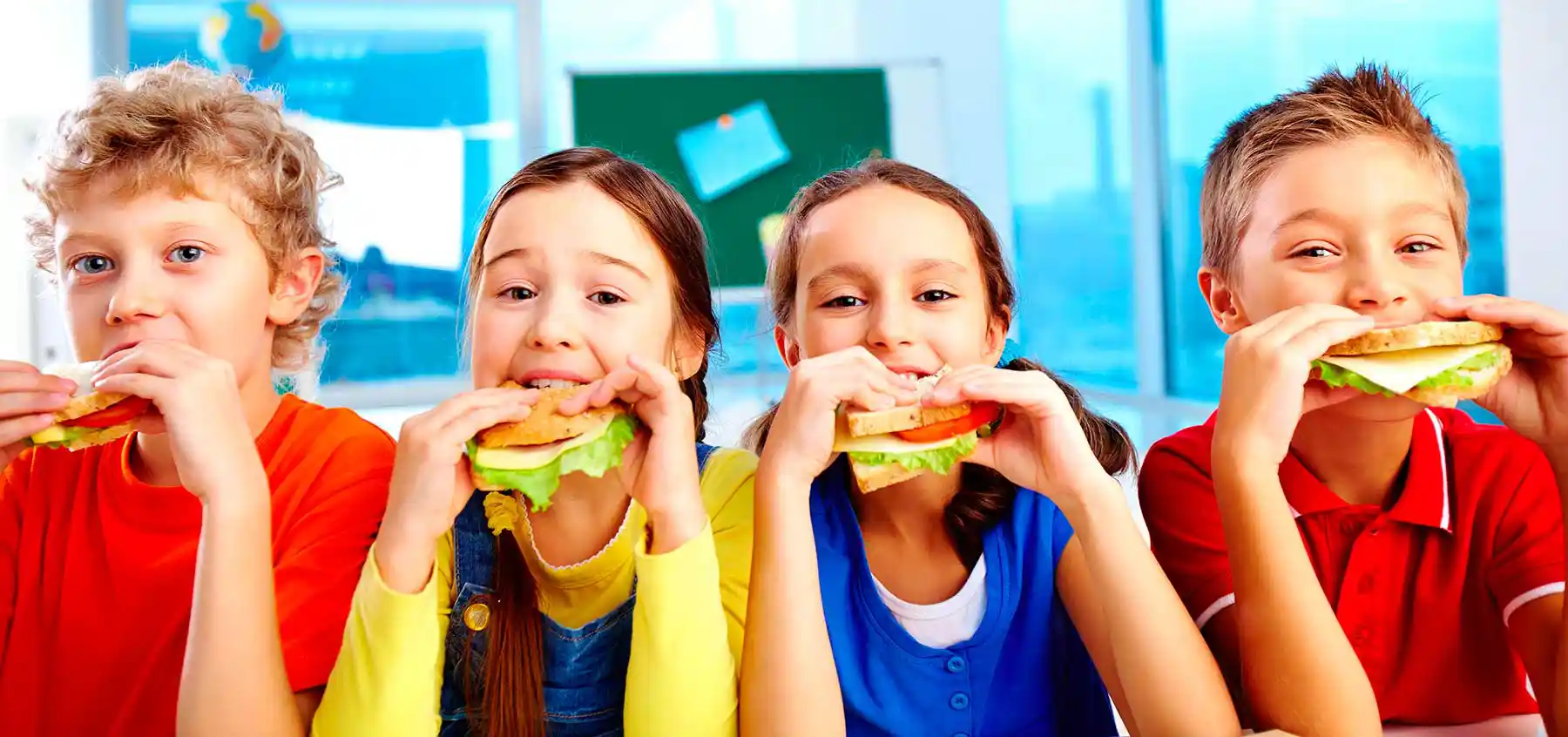 Children eating lunch